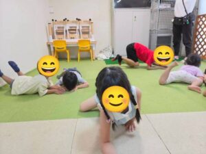 ８月リトミック　大きな魚